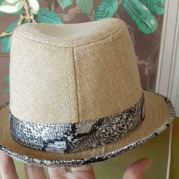 Canvas Hat with Satiny Animal Print Band - Picture 4 of 10